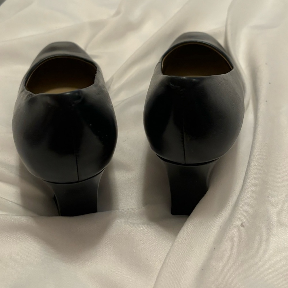 Womens Navy SRO 7 Wide pumps